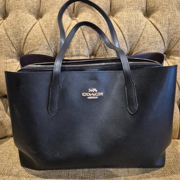Coach Handbags - Gorgeous Coach Black Leather Avenue Carryall Tote Bag